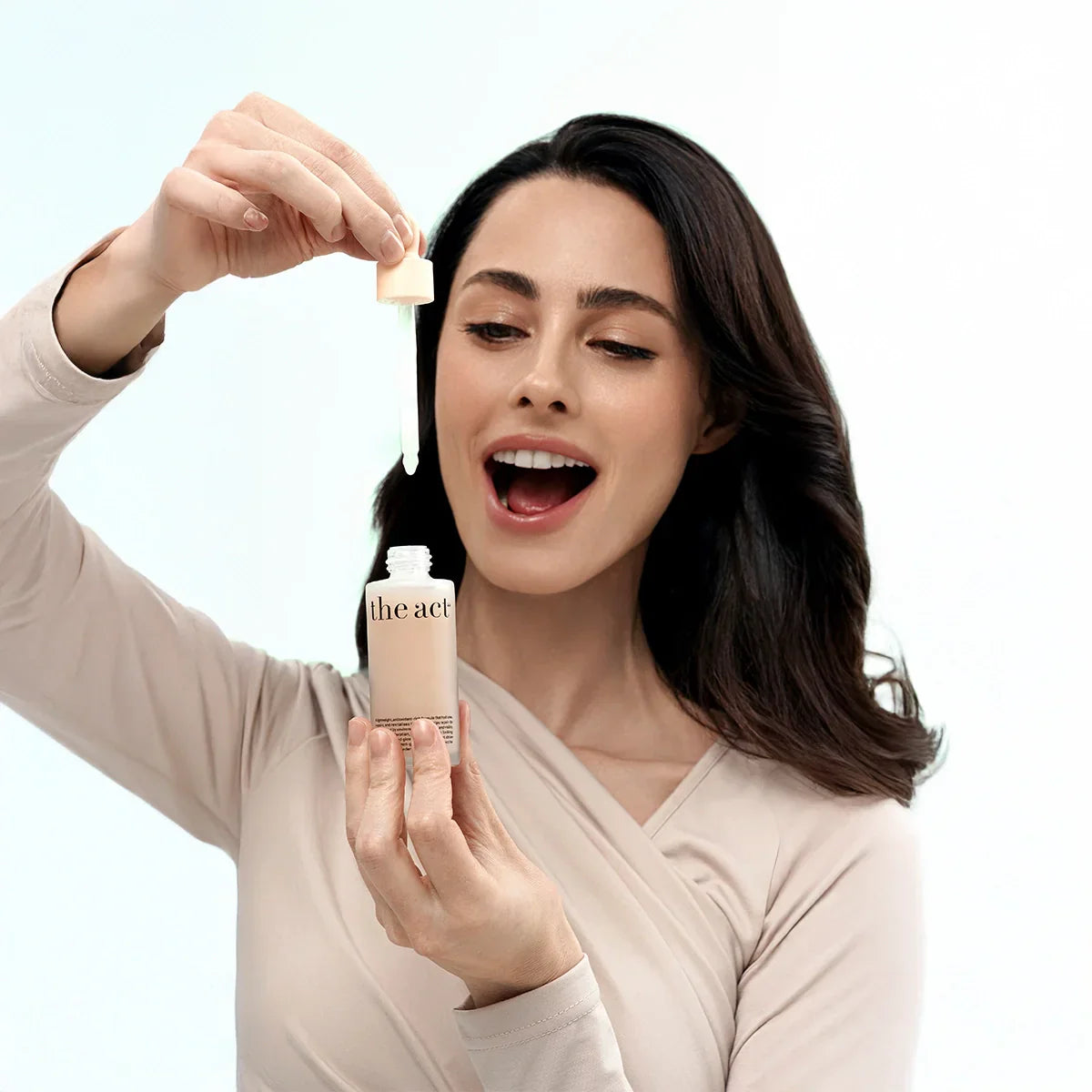 Glow & Priming Face Serum - The Act - Hallburg.ae